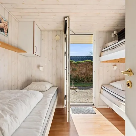 Dolores - 100m From The Sea By Interhome Feriehus *