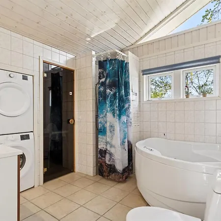 Dolores - 100m From The Sea By Interhome Feriehus