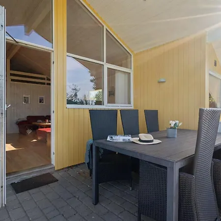 Dolores - 100m From The Sea By Interhome